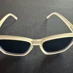 Goodr Middle Seat Advantage Blue Mirror Polarized Sunglasses New Open Box